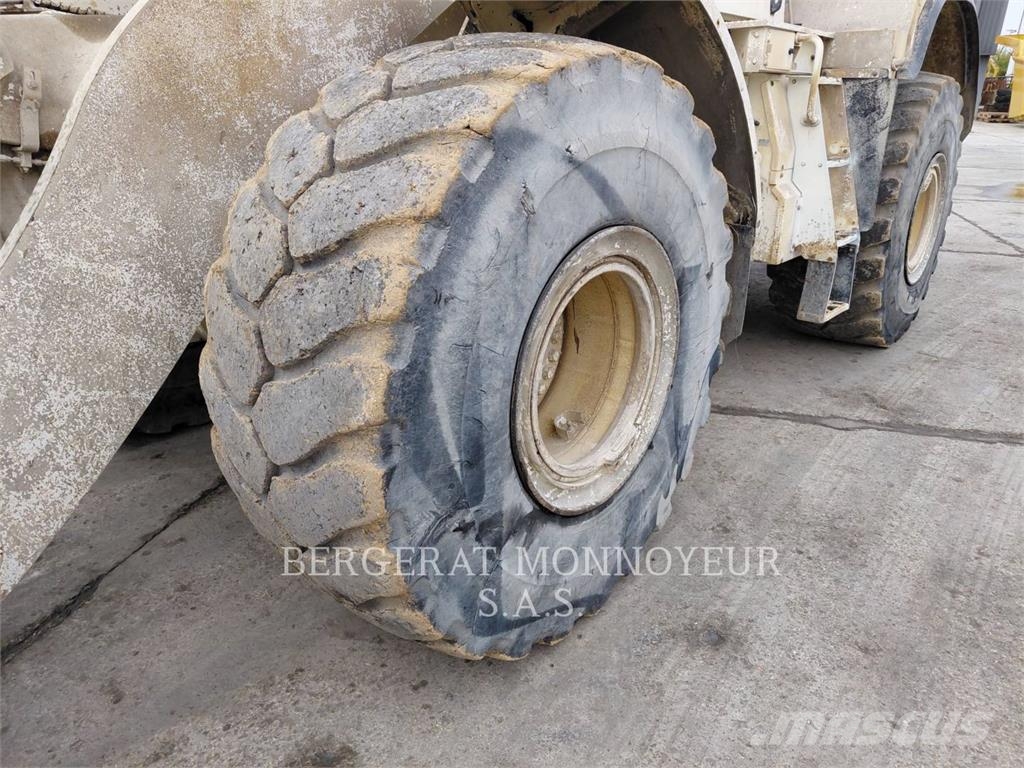 CAT 972M XE Chargeuse sur pneus