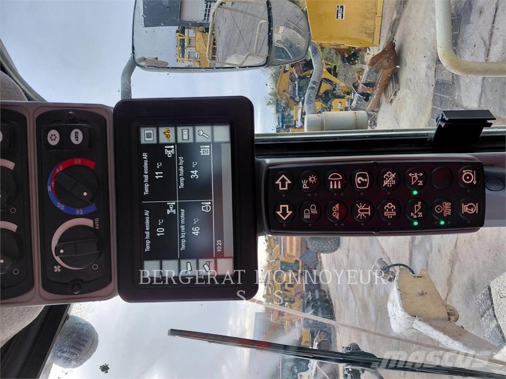 CAT 972M XE Chargeuse sur pneus