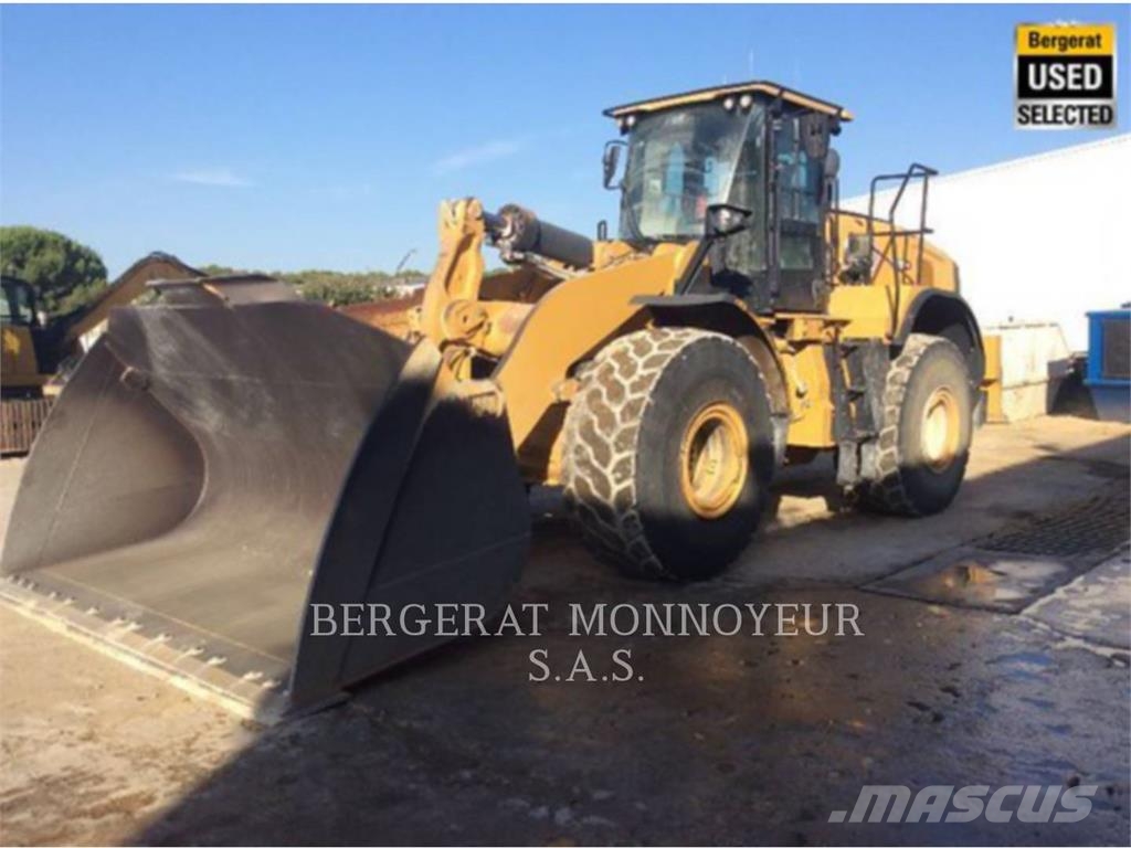 CAT 972M XE Фронтальні навантажувачі