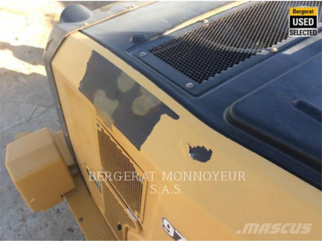 CAT 972M XE Фронтальні навантажувачі
