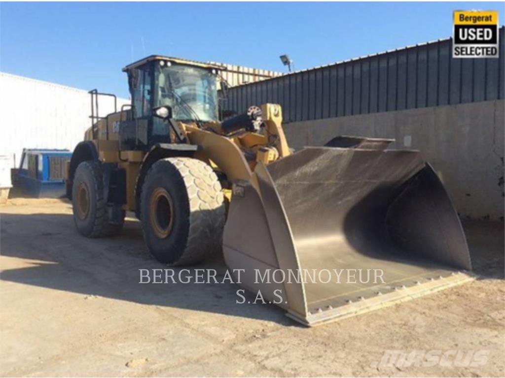 CAT 972M XE Фронтальні навантажувачі