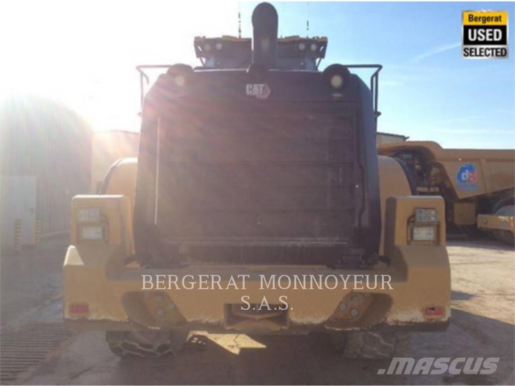 CAT 972M XE Фронтальні навантажувачі