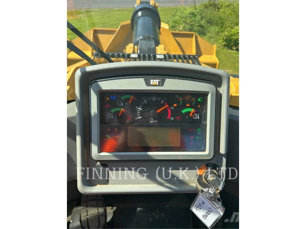 CAT 972M XE Фронтальні навантажувачі