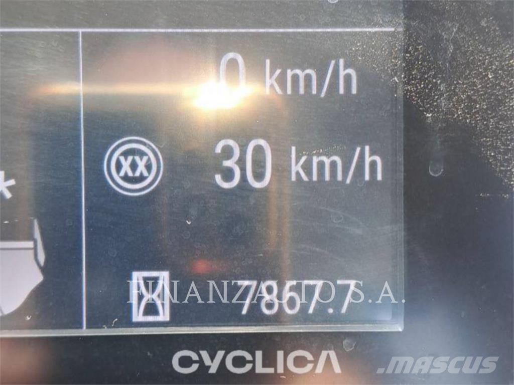 CAT 972XE Chargeuse sur pneus
