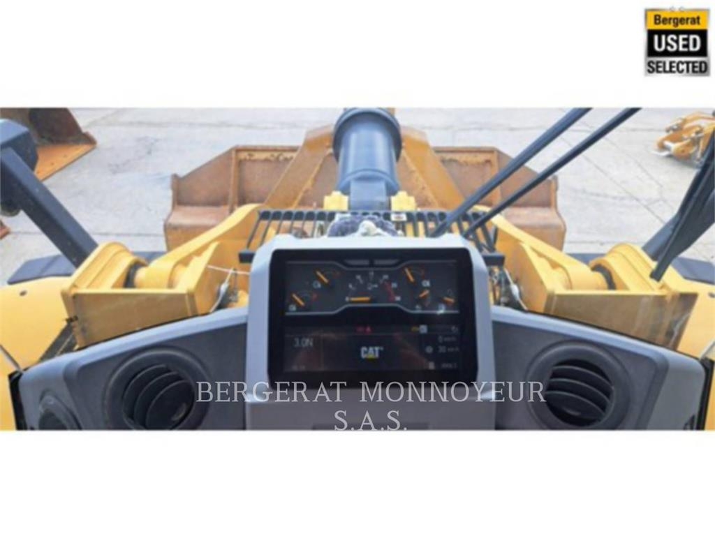 CAT 972XE-GR لوادر بعجل