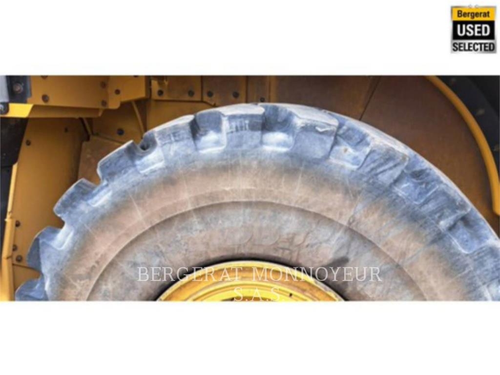 CAT 972XE-GR لوادر بعجل