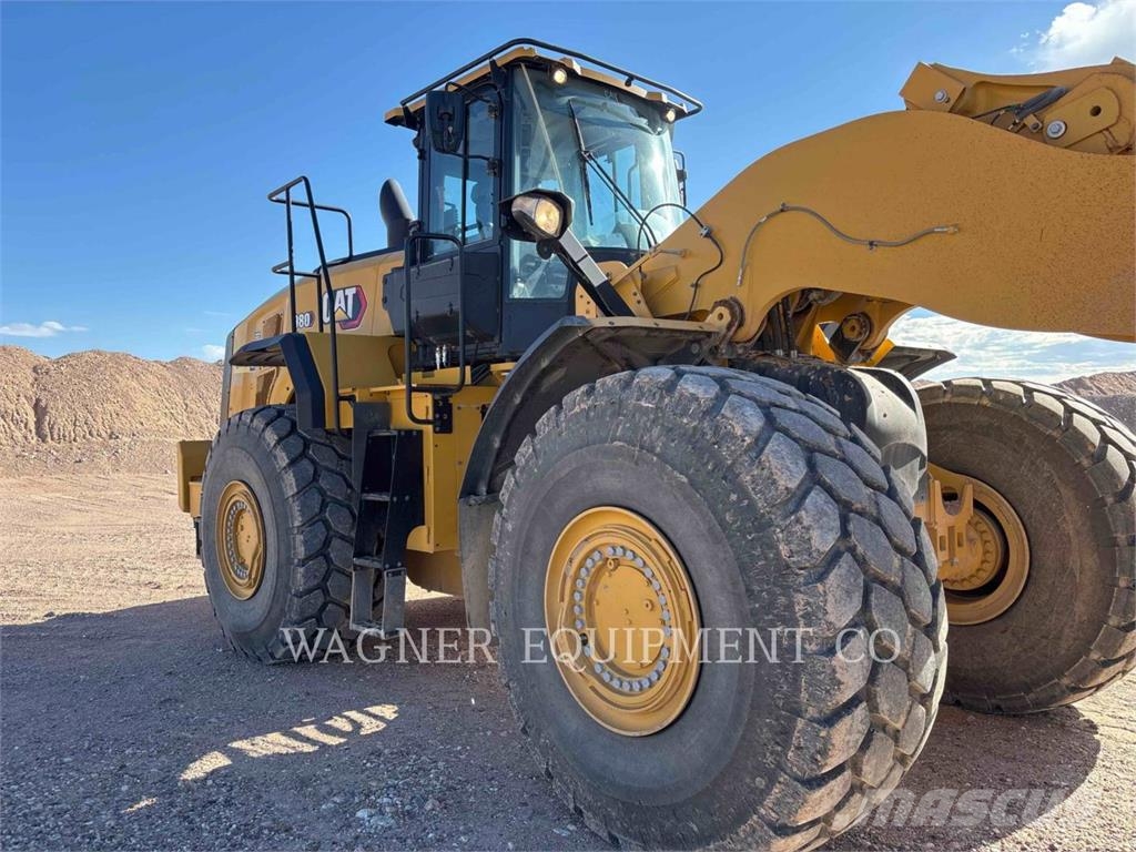 CAT 980 لوادر بعجل