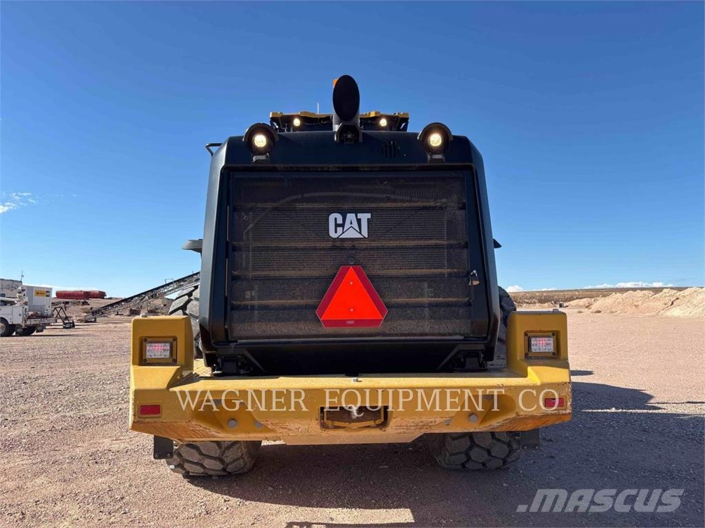 CAT 980 لوادر بعجل
