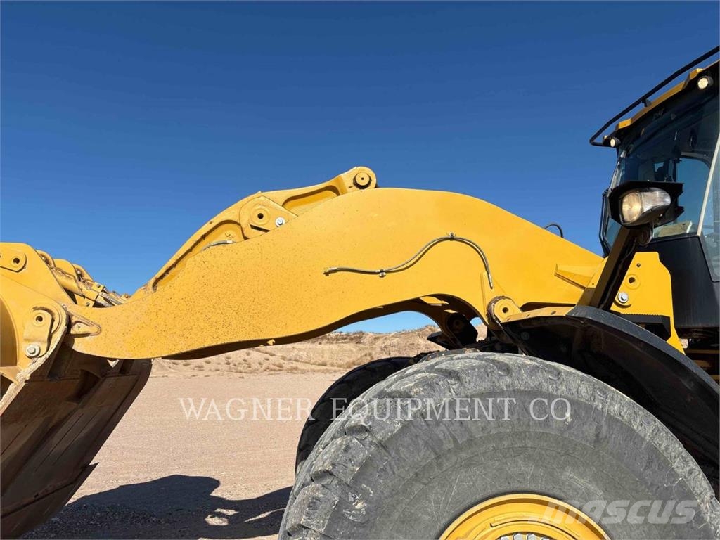CAT 980 لوادر بعجل