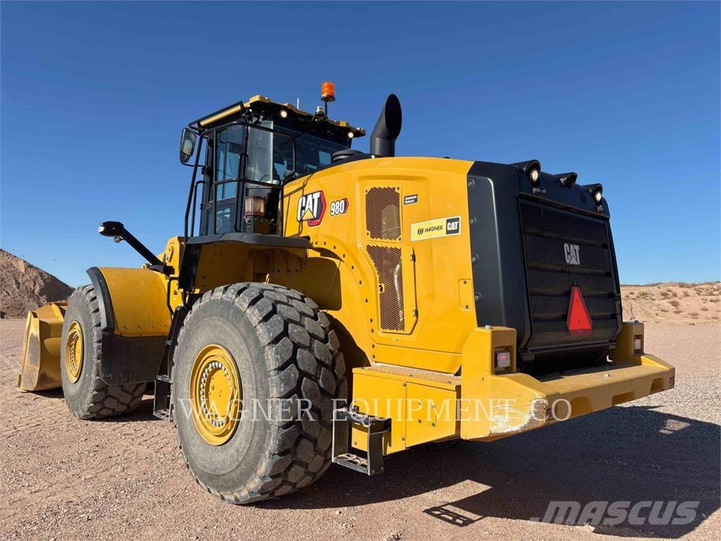 CAT 980 لوادر بعجل
