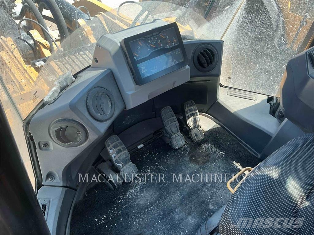 CAT 98014 휠로우더
