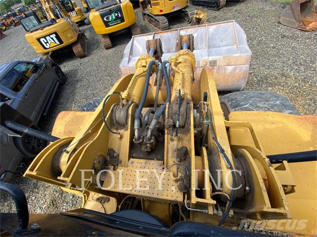 CAT 980H Kolesni nakladalci