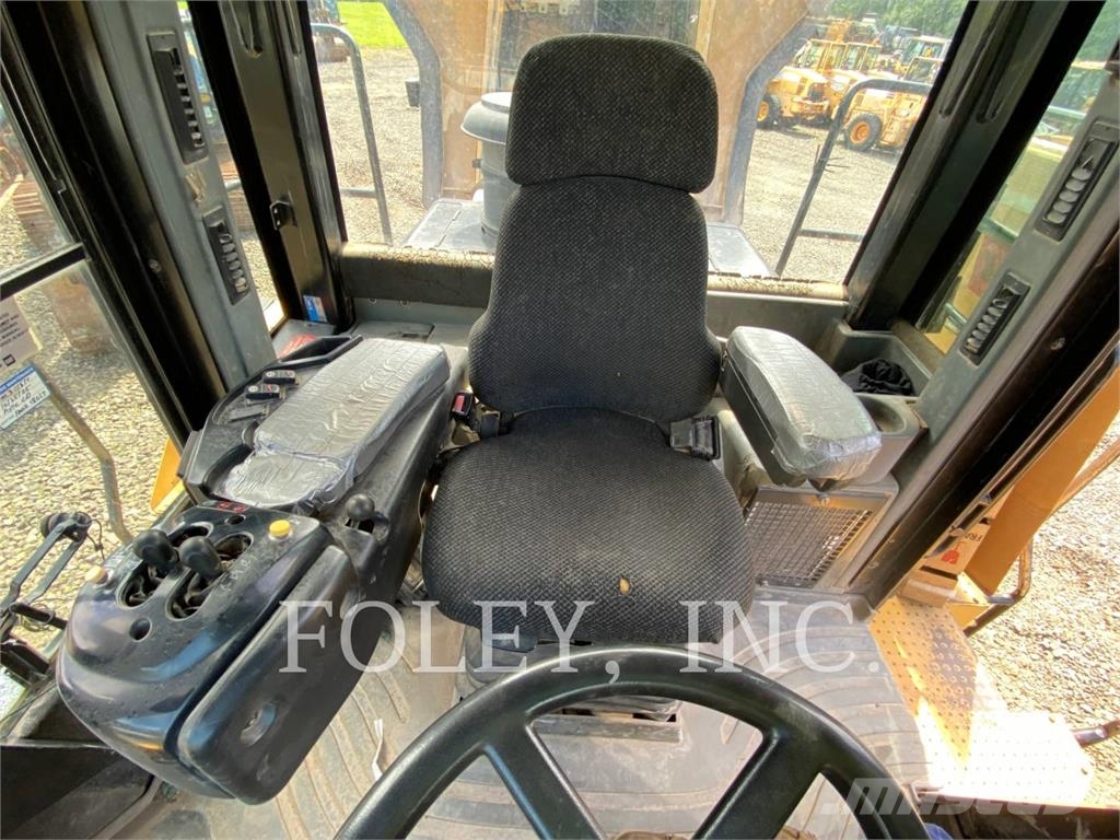 CAT 980H Kolesni nakladalci