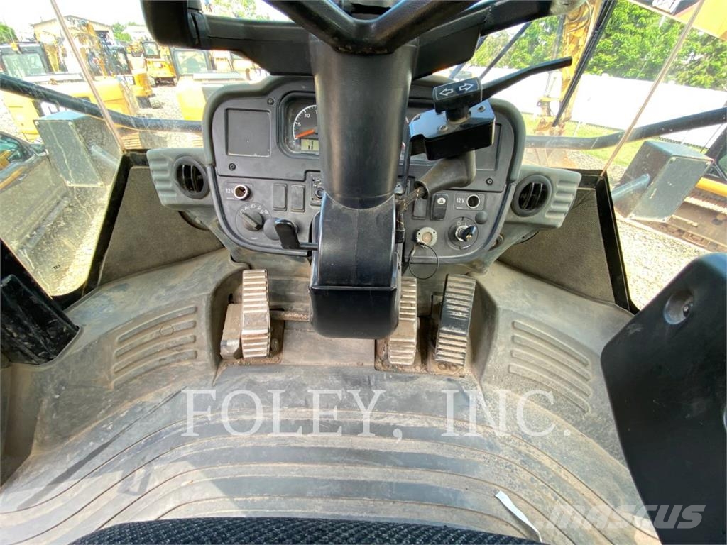 CAT 980H Kolesni nakladalci
