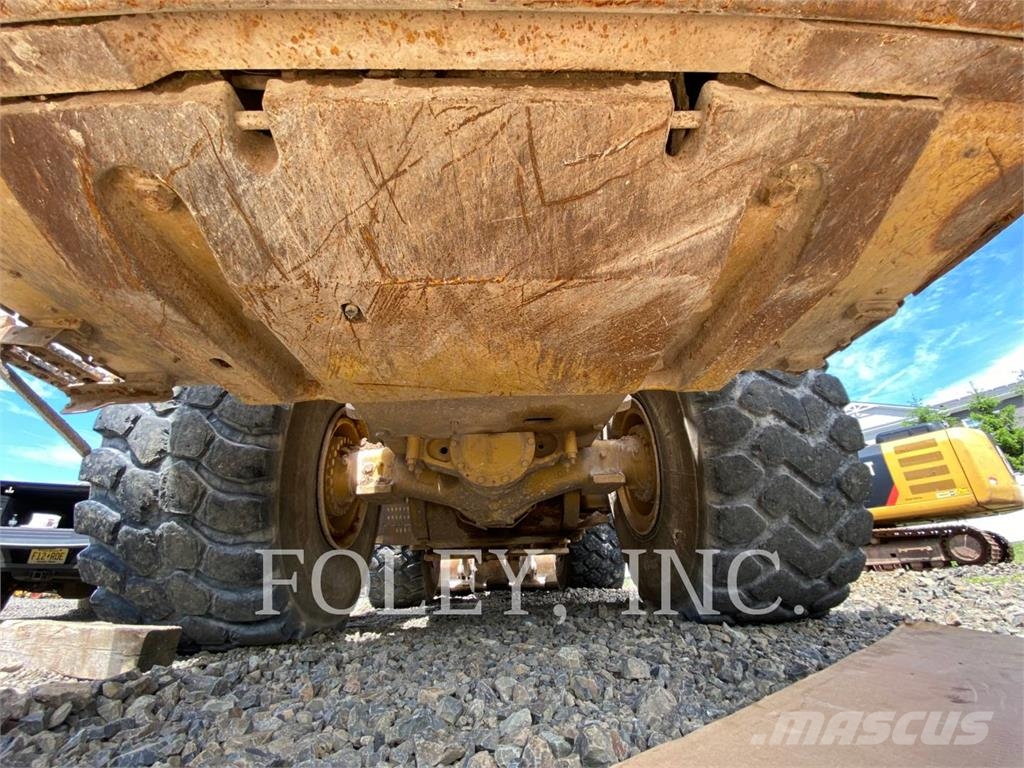 CAT 980H Kolesni nakladalci