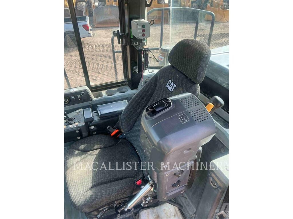 CAT 980K Колесни товарачи
