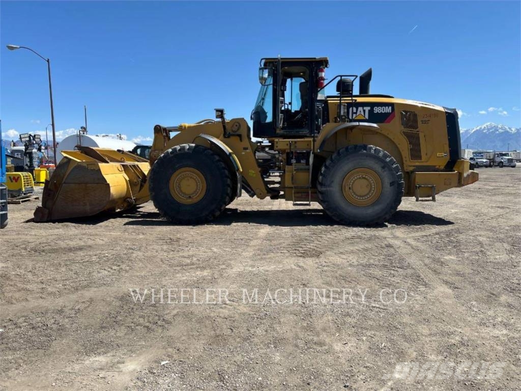 CAT 980M Naudoti ratiniai krautuvai