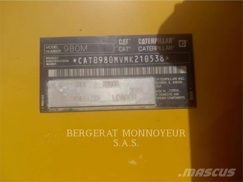 CAT 980M Gumikerekes homlokrakodók