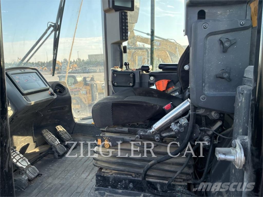 CAT 980M Kolesni nakladalci