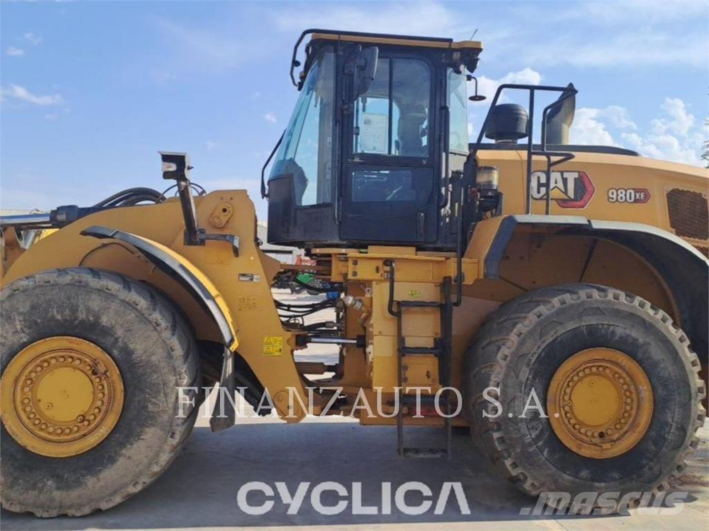 CAT 980XE Kolesové nakladače