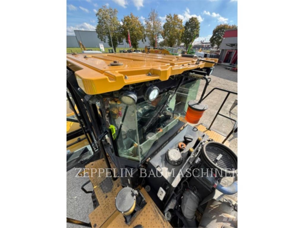 CAT 980XE Iekrāvēji uz riteņiem
