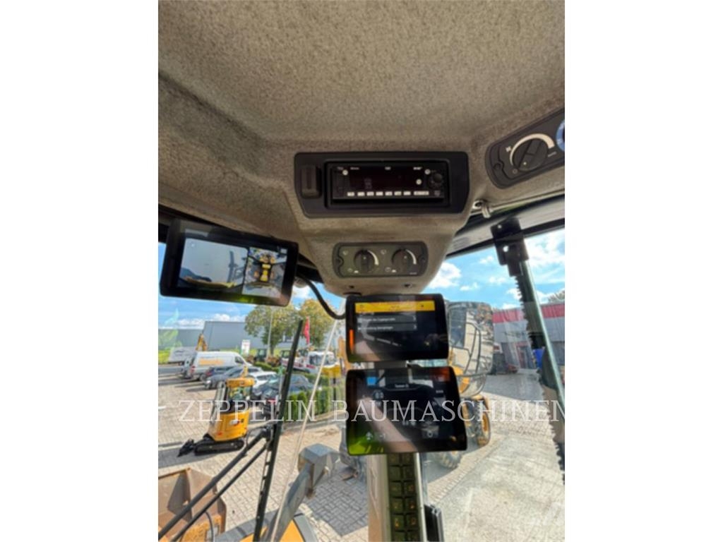 CAT 980XE Iekrāvēji uz riteņiem