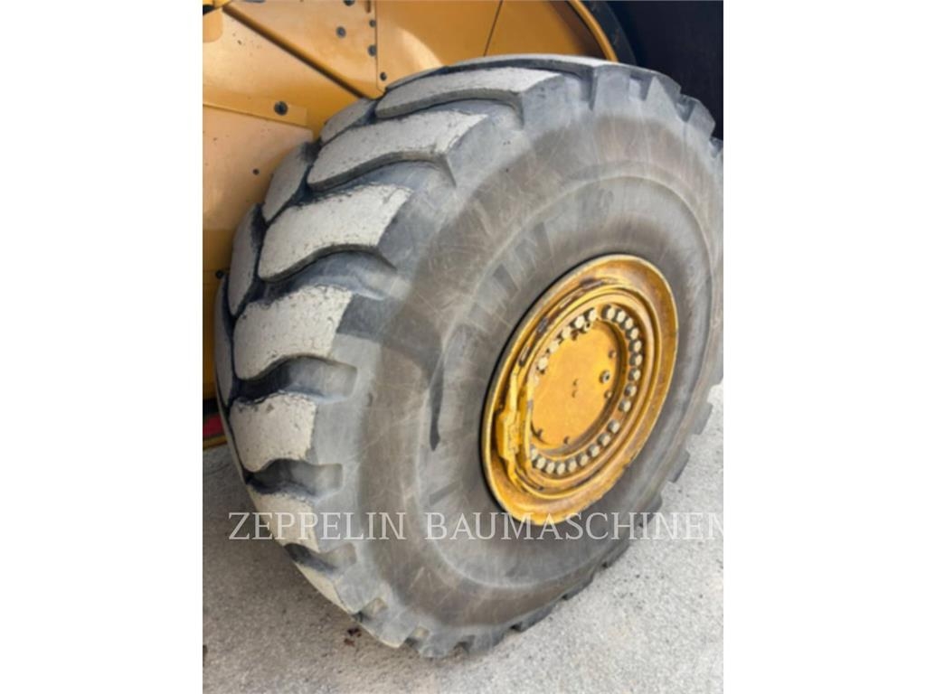 CAT 980XE Iekrāvēji uz riteņiem