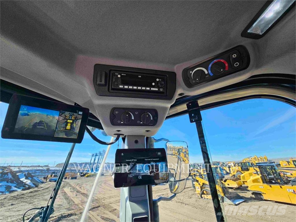 CAT 982 Kolesni nakladalci