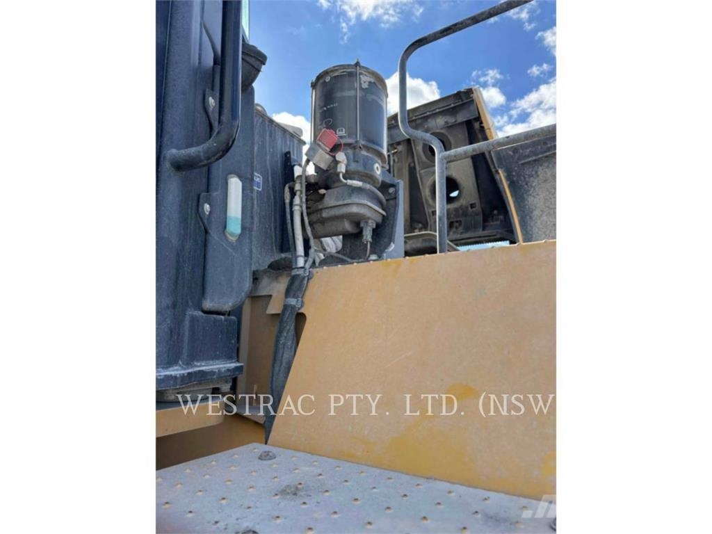 CAT 982 Pale gommate