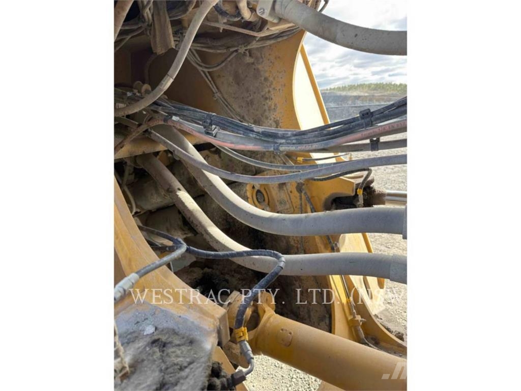 CAT 982 Pale gommate