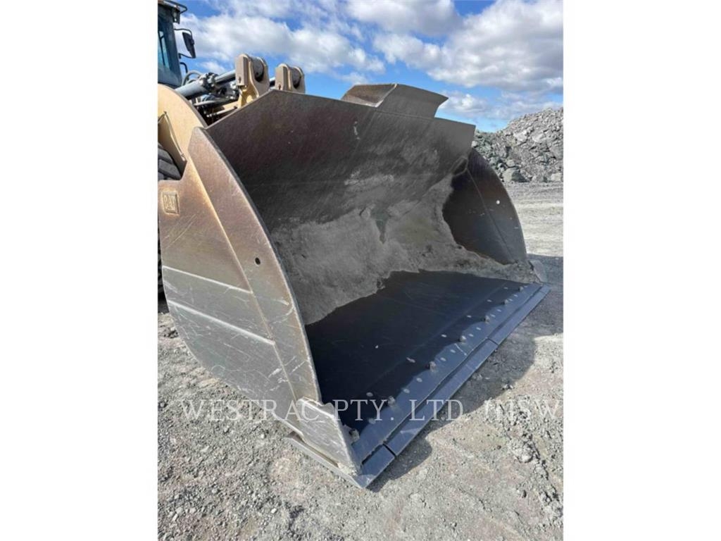 CAT 982 Pale gommate