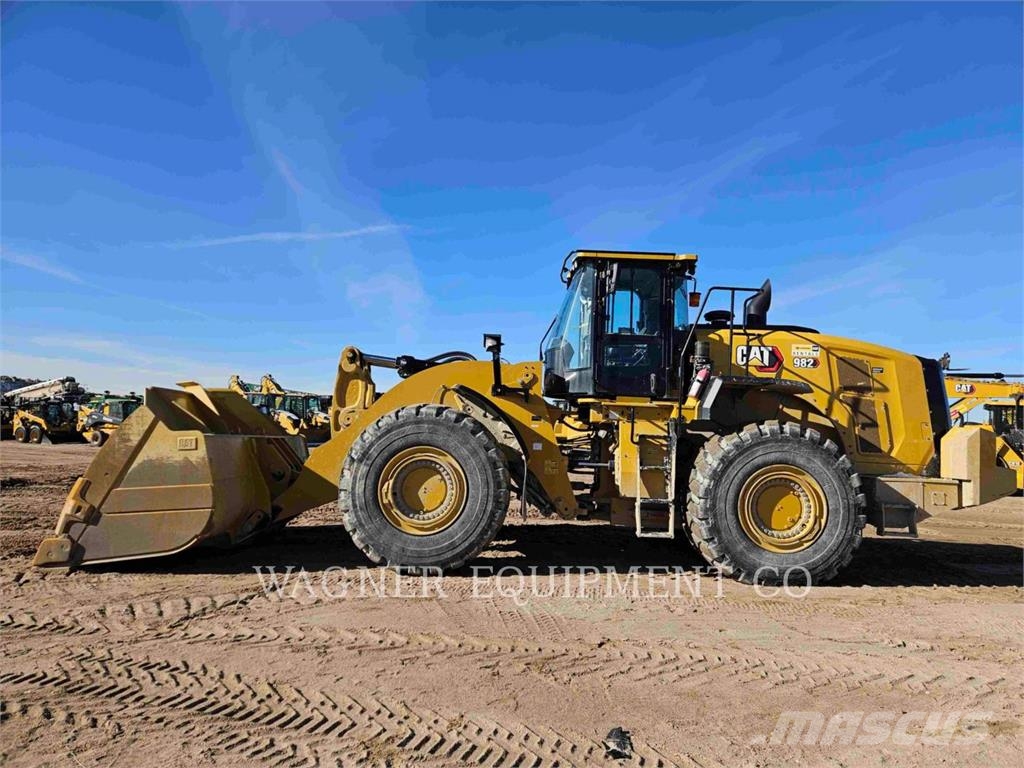 CAT 98214 Chargeuse sur pneus