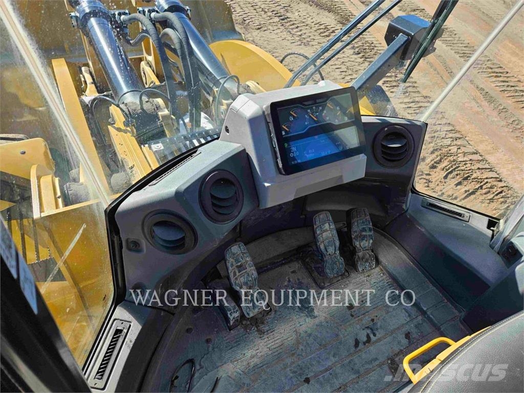 CAT 98214 Chargeuse sur pneus