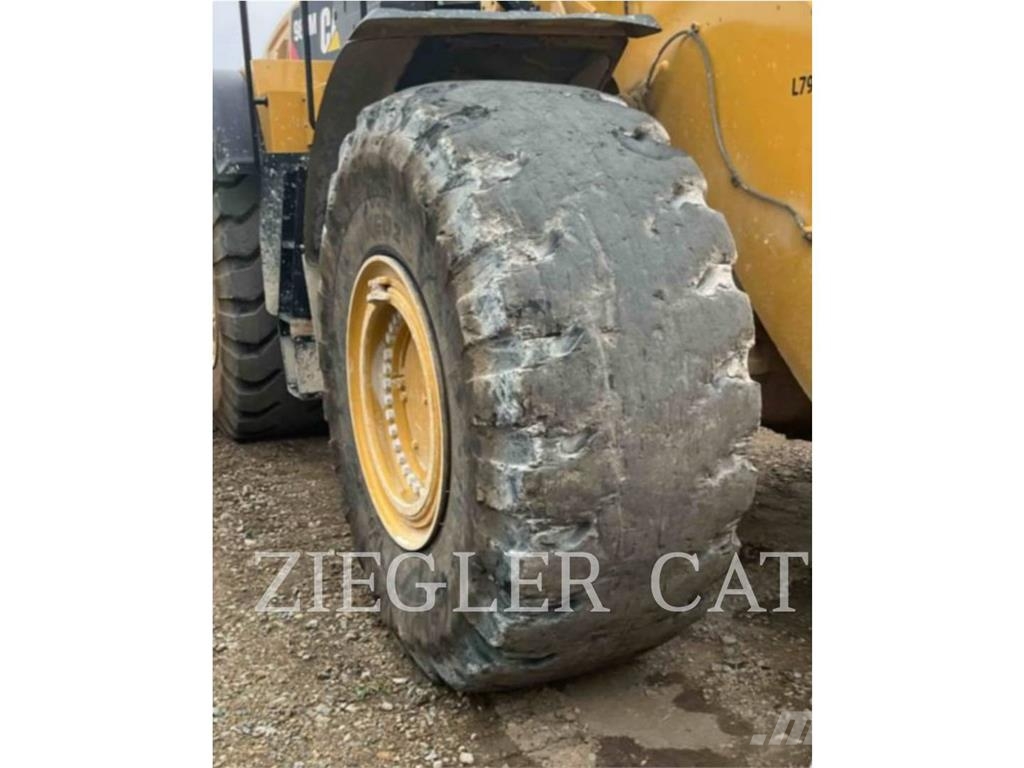 CAT 982M Pale gommate