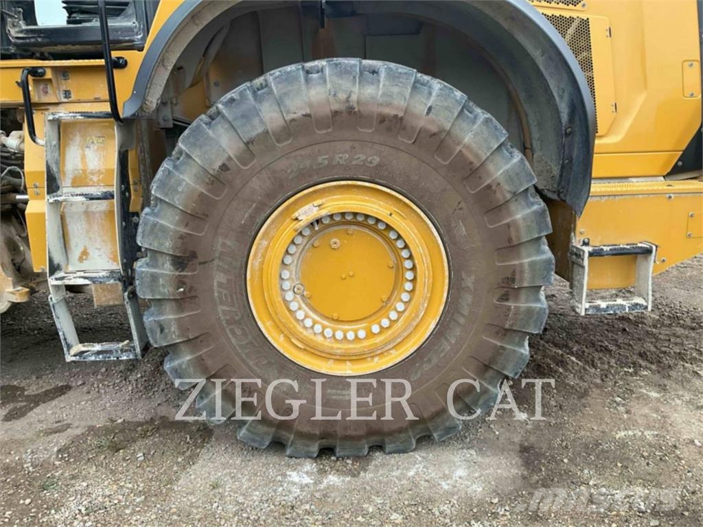 CAT 982M Pale gommate