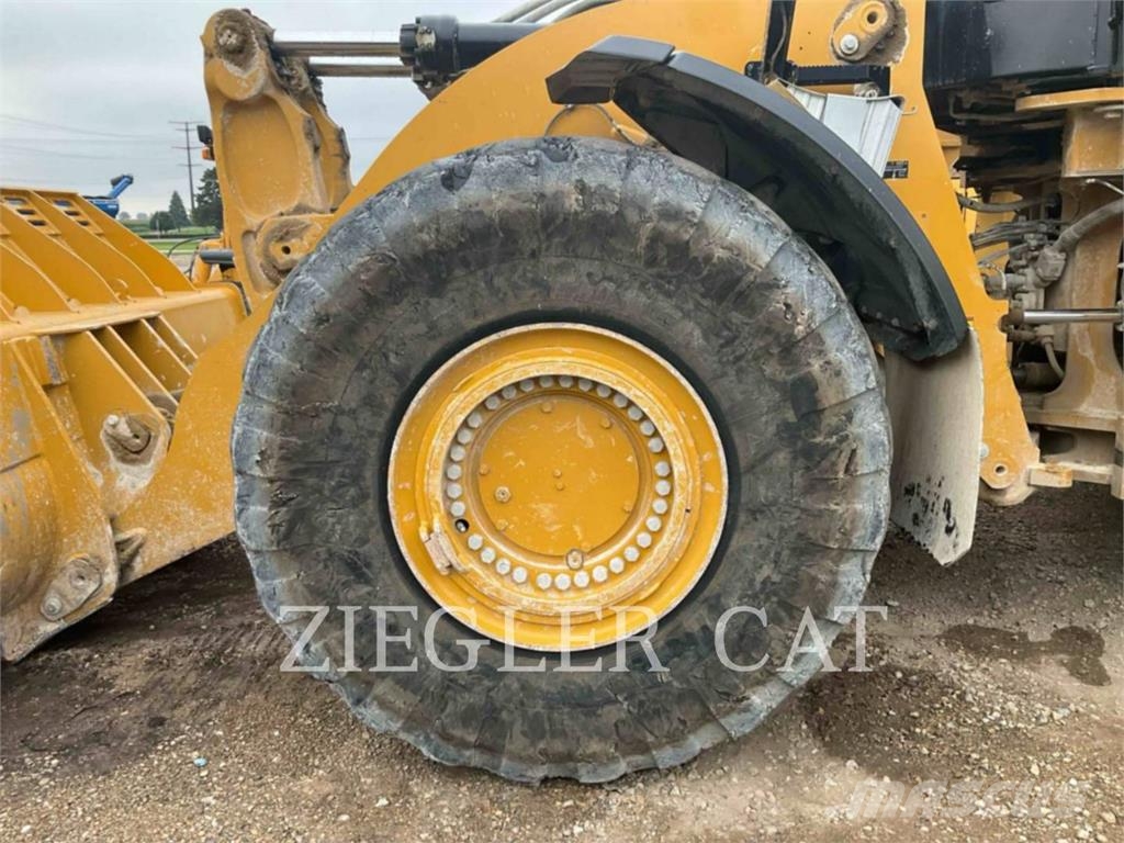 CAT 982M Pale gommate