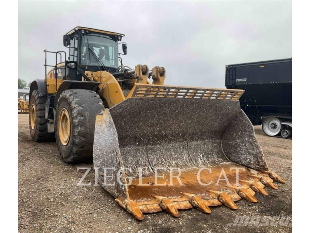 CAT 982M Pale gommate