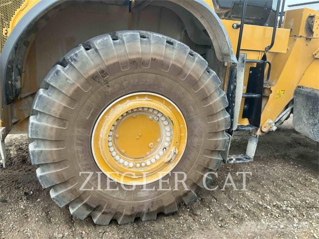 CAT 982M Pale gommate