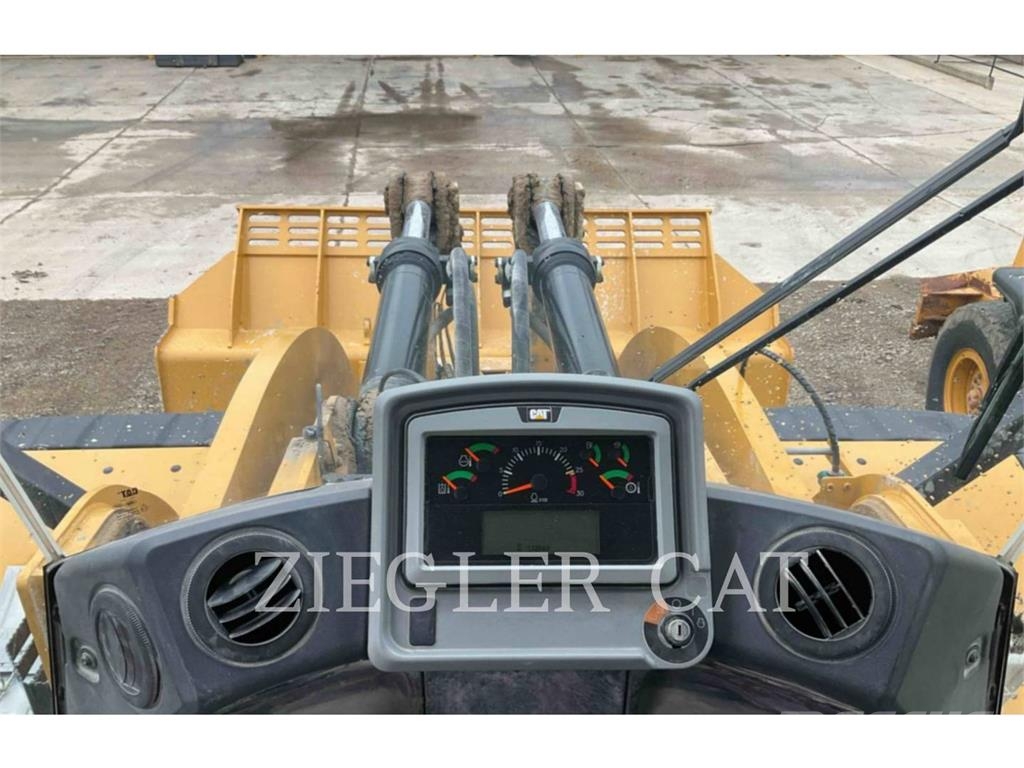 CAT 982M Pale gommate