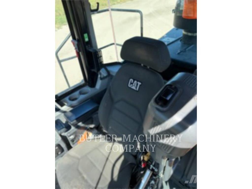 CAT 982M Naudoti ratiniai krautuvai