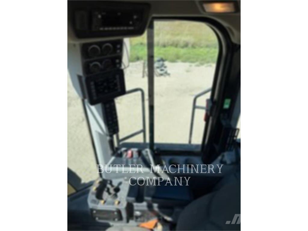 CAT 982M Naudoti ratiniai krautuvai