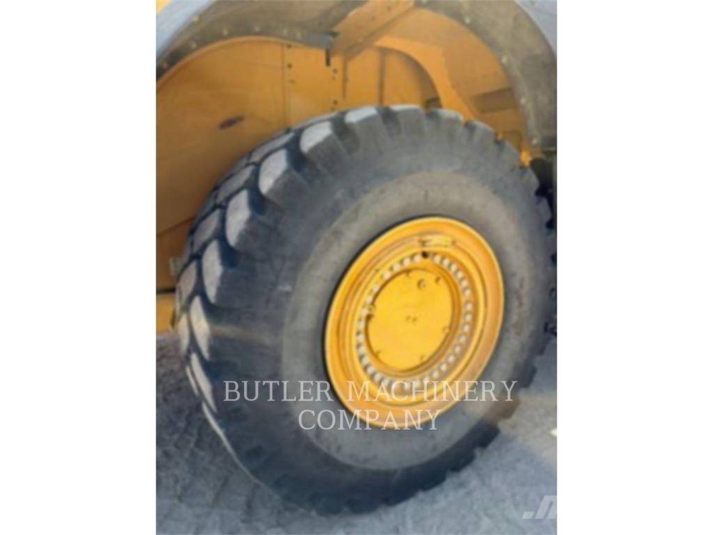 CAT 982M Naudoti ratiniai krautuvai