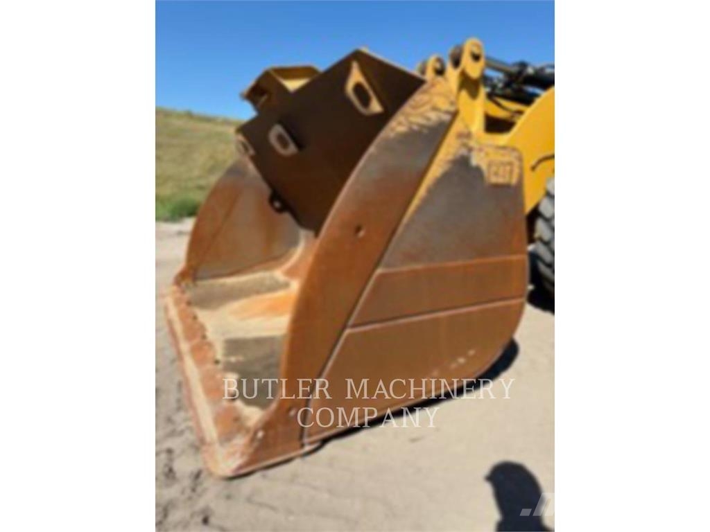 CAT 982M Naudoti ratiniai krautuvai