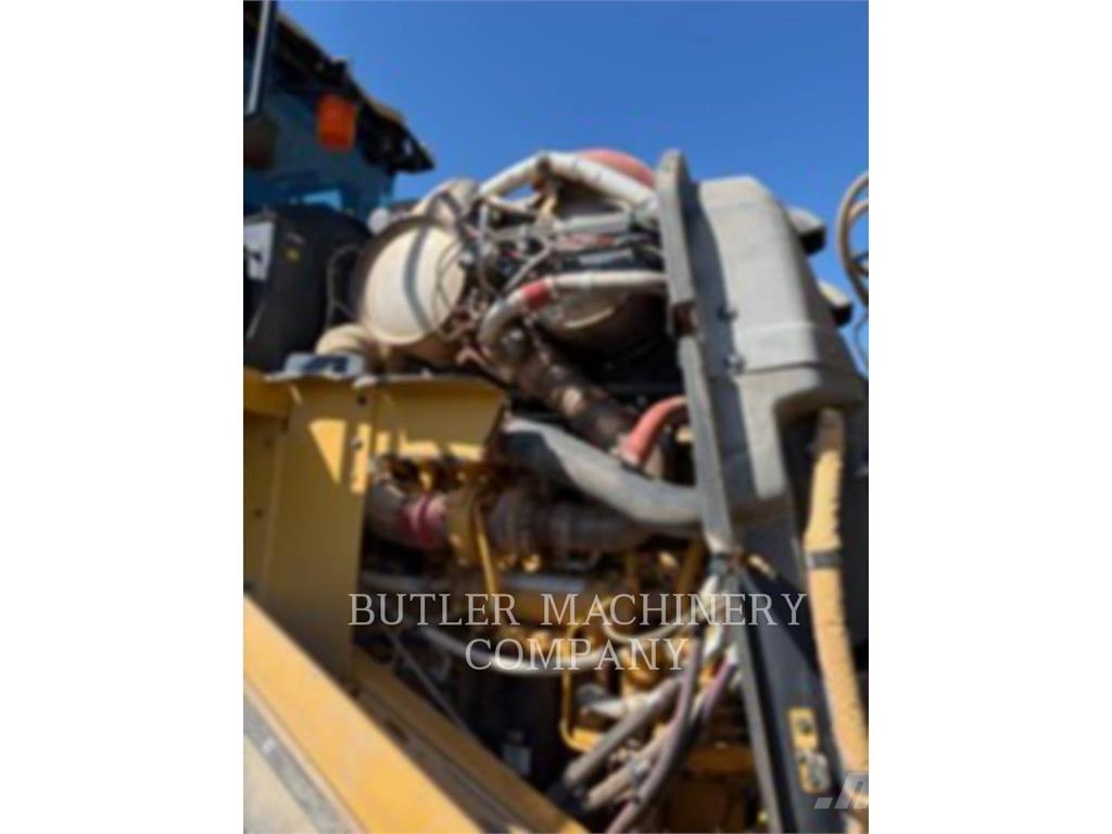 CAT 982M Naudoti ratiniai krautuvai