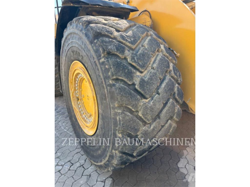 CAT 982XE Iekrāvēji uz riteņiem