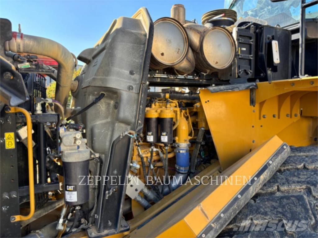CAT 982XE Iekrāvēji uz riteņiem