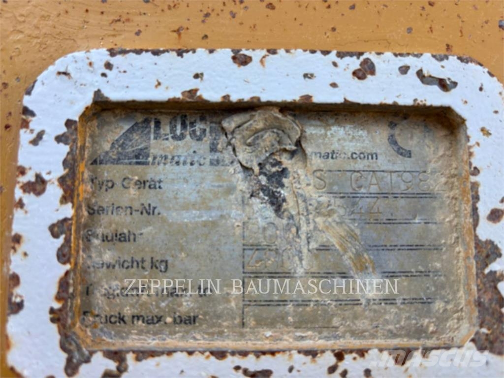 CAT 982XE Iekrāvēji uz riteņiem