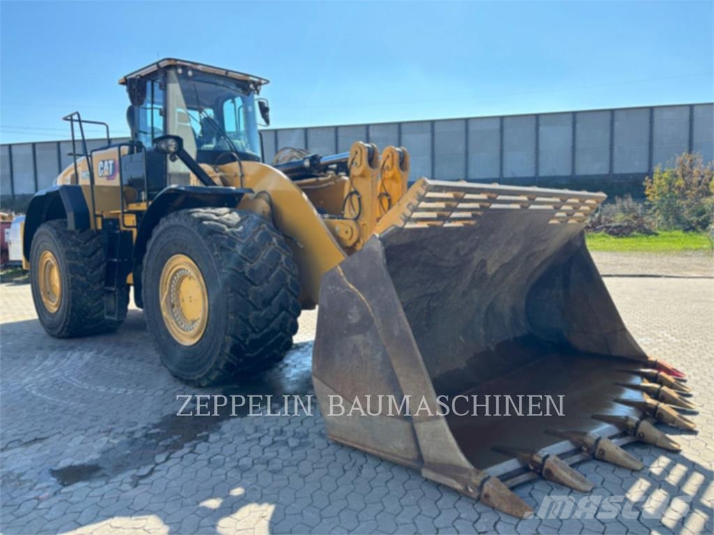 CAT 982XE Iekrāvēji uz riteņiem