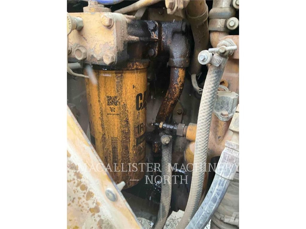 CAT 988G 輪胎式裝載機