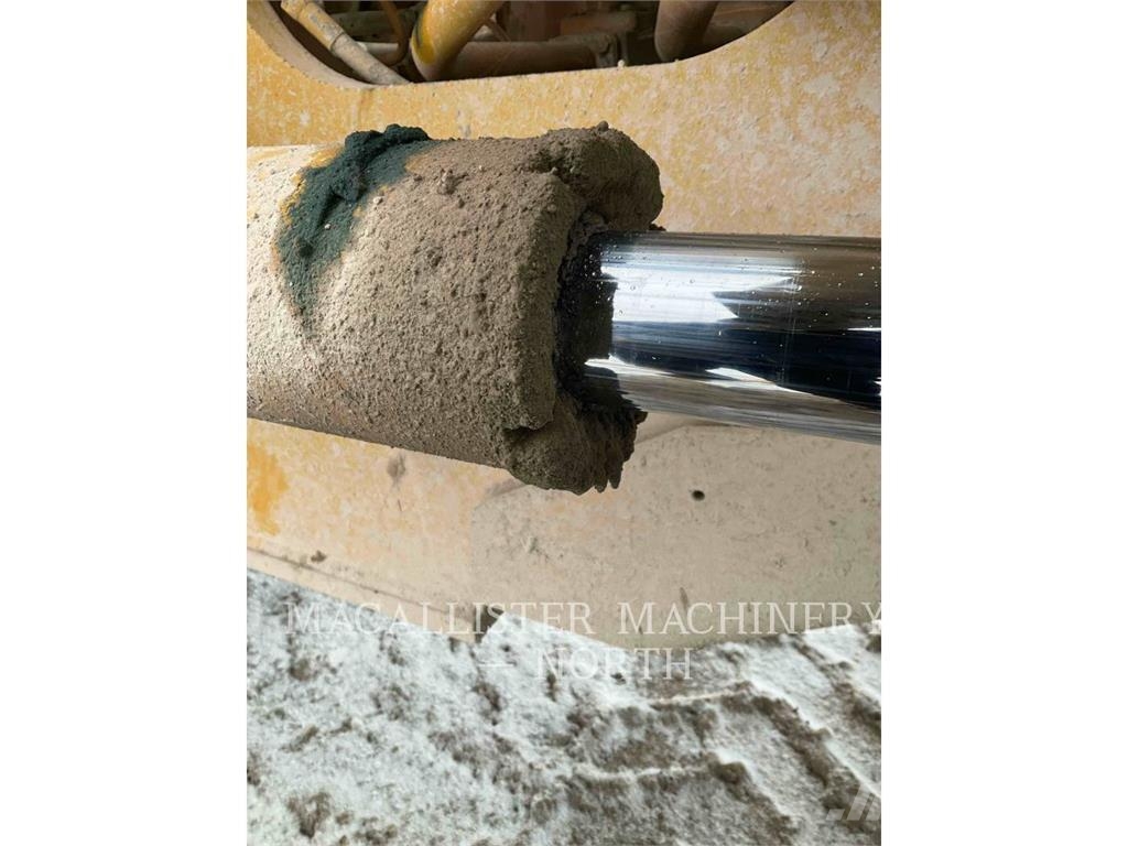 CAT 988G 輪胎式裝載機